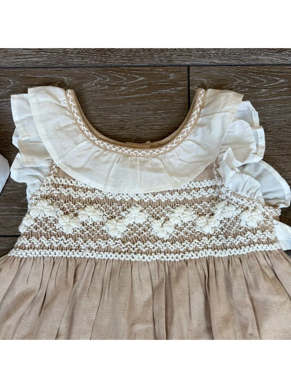 Tecomoabesos Federica Linen Smock Dress Oat Girls Size 4